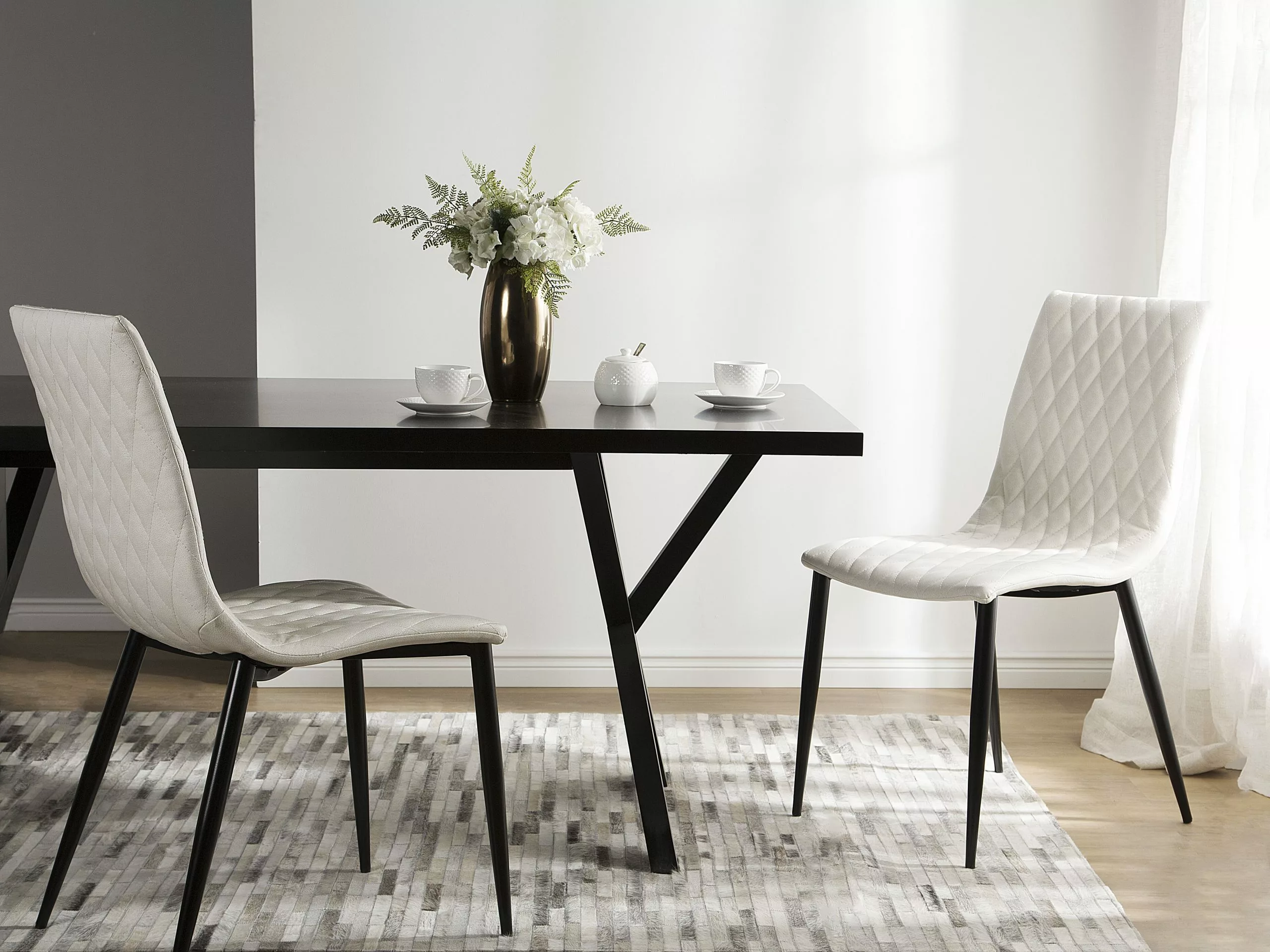 Beliani Conjunto De 2 Sillas De Comedor De Piel Sintética Blanco Crema/negro MONTANA - Imagen 2