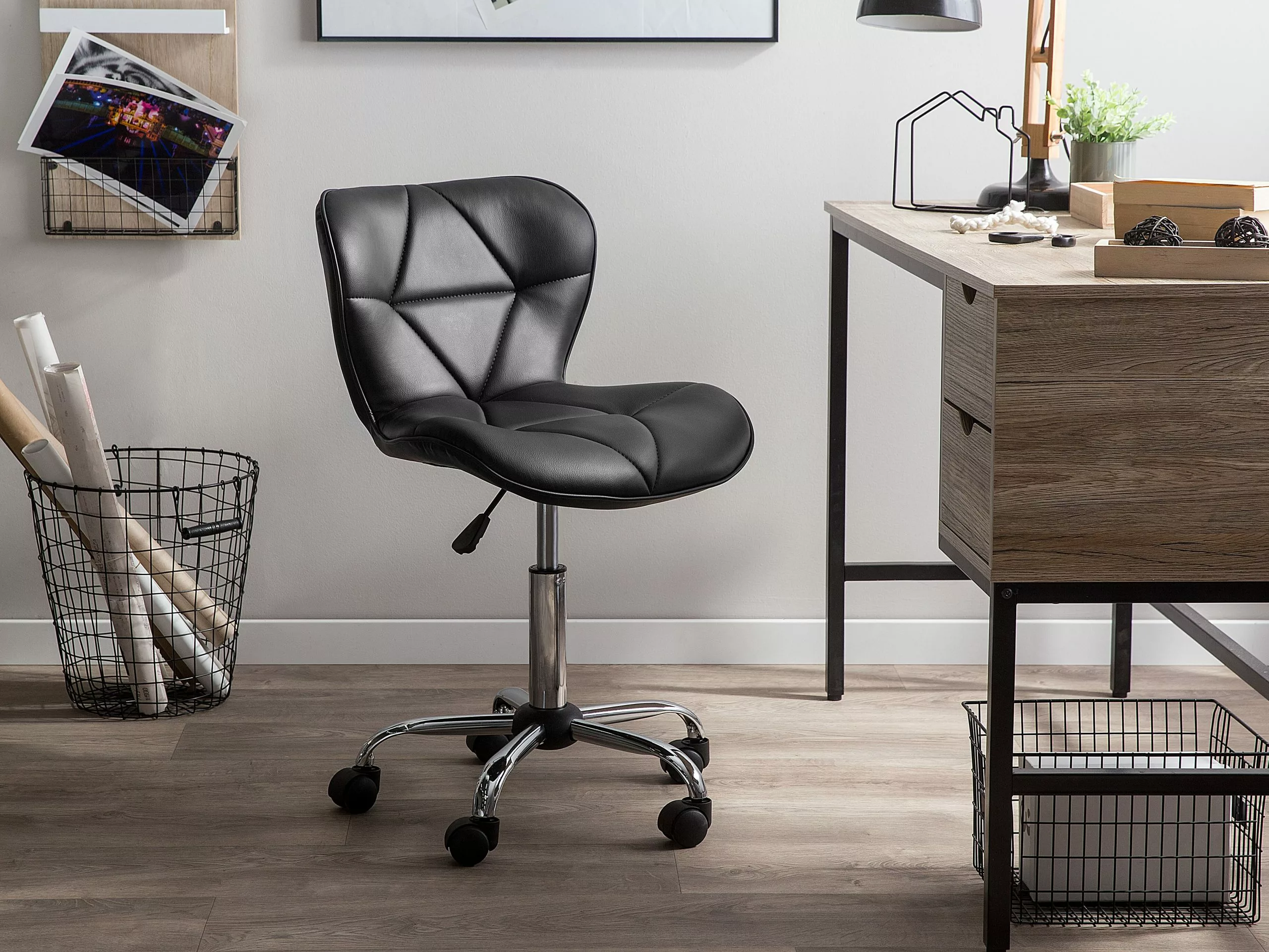 Beliani Silla De Oficina De Piel Sintética Negro/plateado VALETTA - Imagen 2