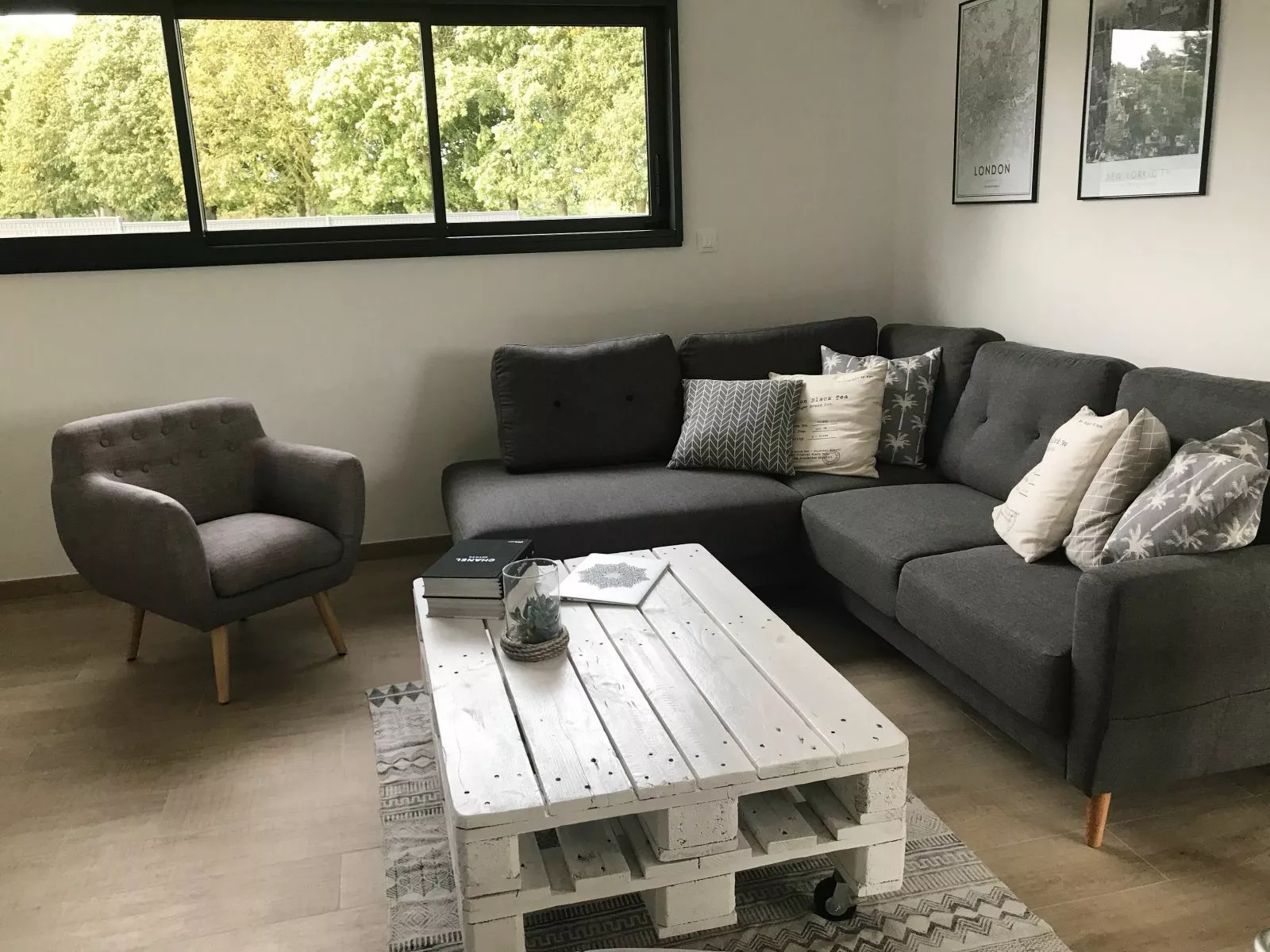 Beliani Sillón Tapizado Gris MELBY - Imagen 3