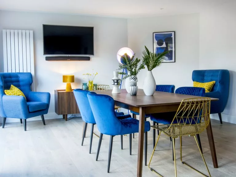 Beliani Conjunto De 2 Sillas De Comedor De Terciopelo Azul Marino/negro SOLANO - Imagen 3