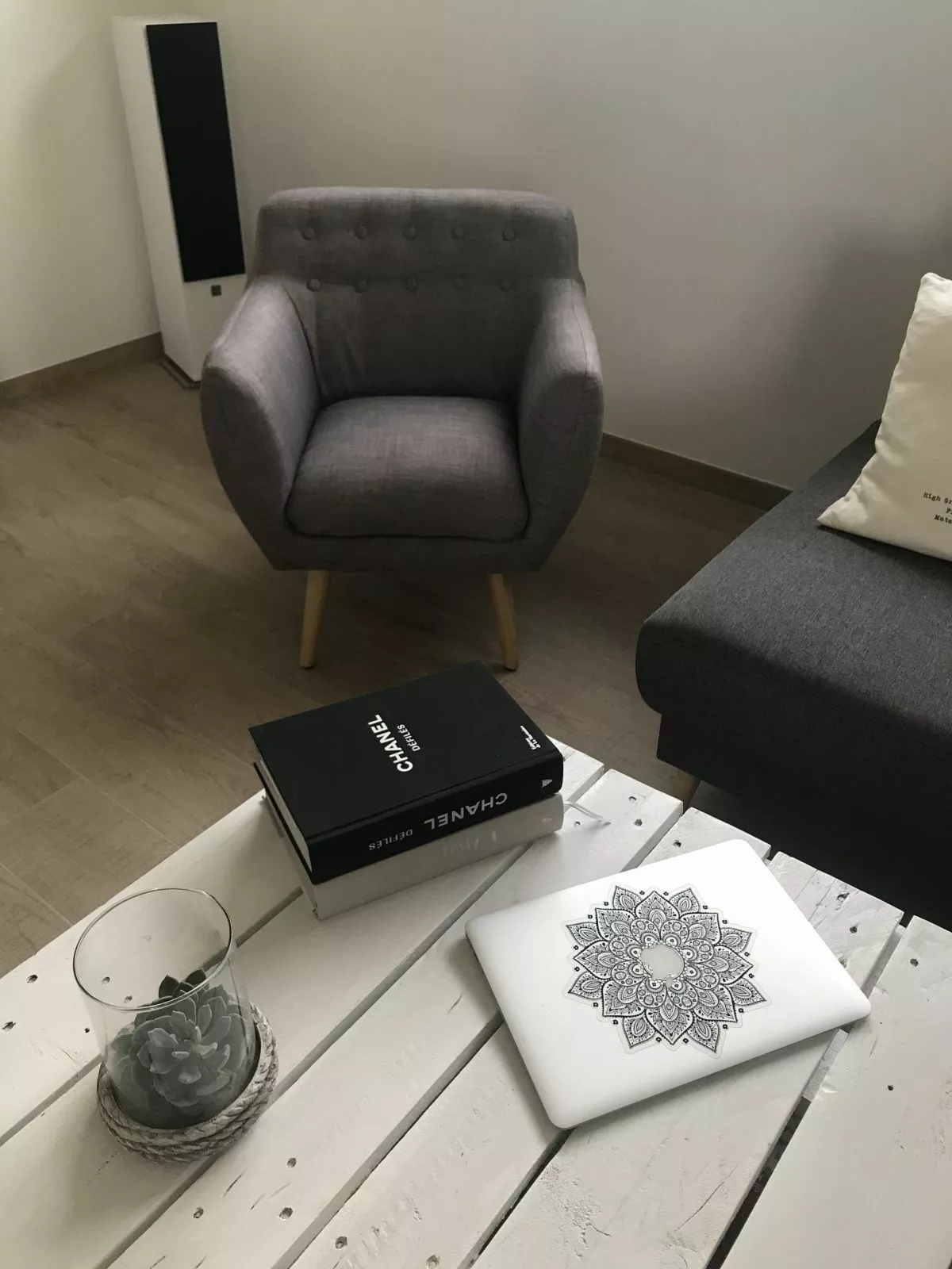 Beliani Sillón Tapizado Gris MELBY - Imagen 5