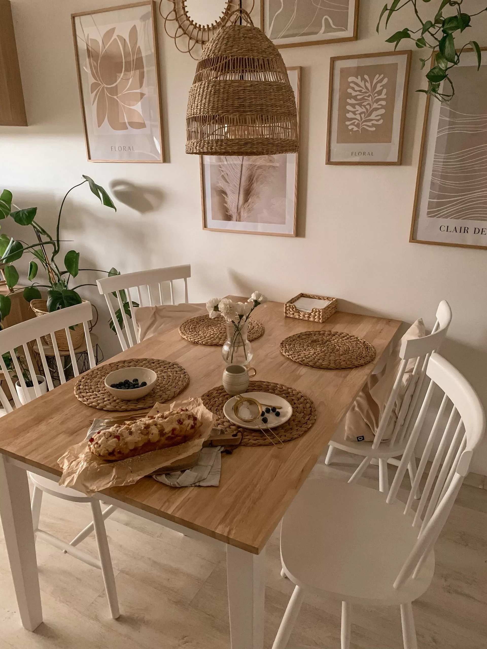 Beliani Conjunto De 2 Sillas De Madera De Caucho Blanco BURGES - Imagen 5