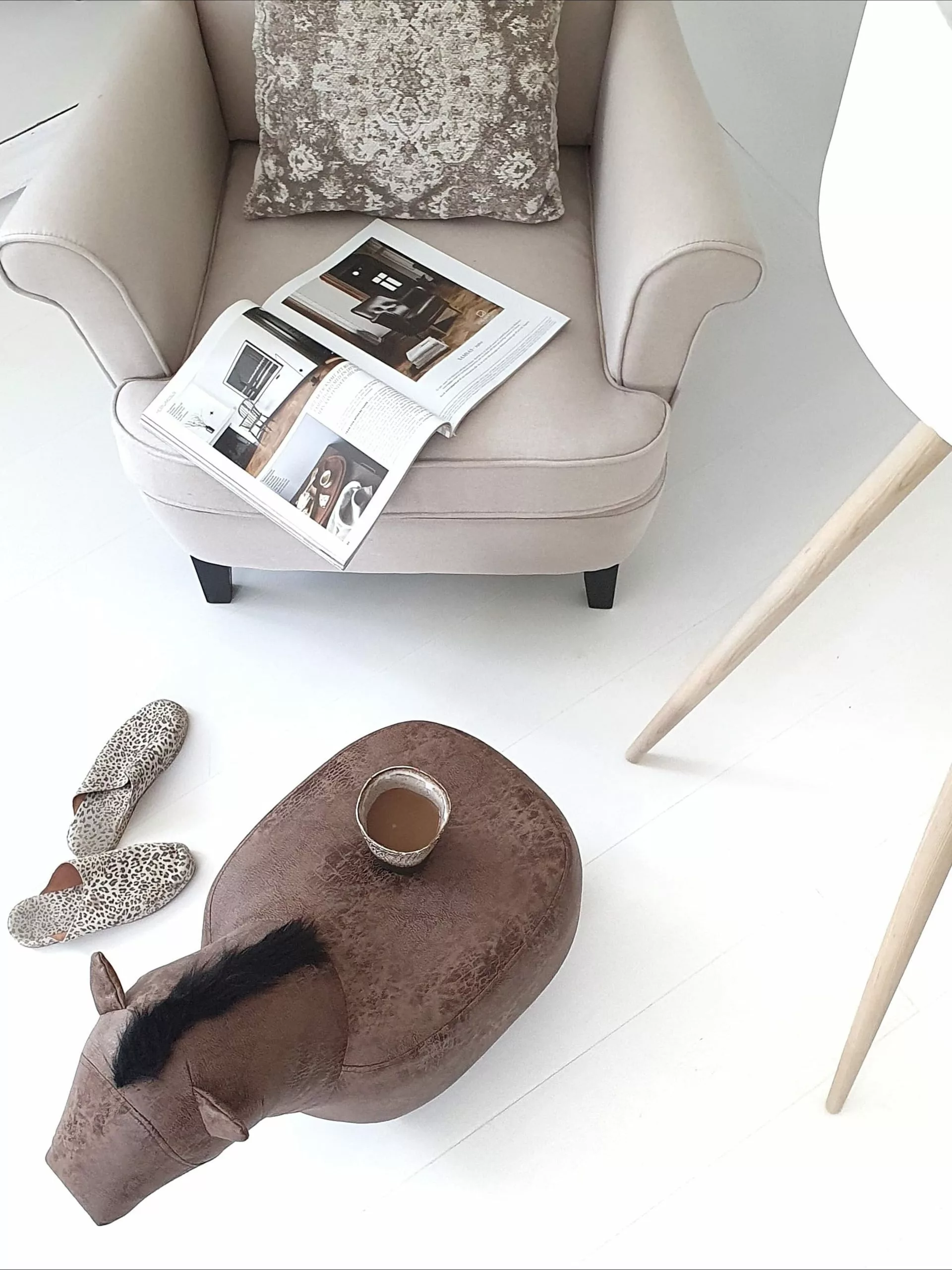 Beliani Sillón De Poliéster Beige Claro/negro ABSON 11 Beliani Sillón De Poliéster Beige Claro/negro ABSON - Imagen 9