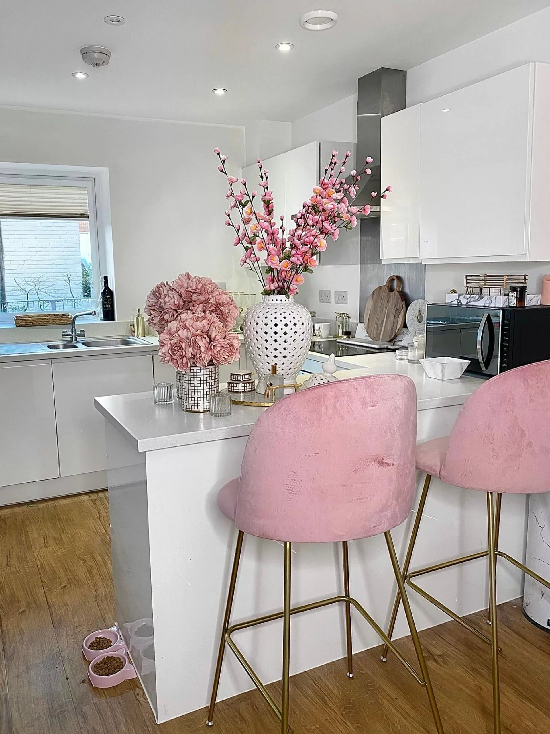 Beliani Conjunto De 2 Sillas De Bar De Terciopelo Rosa/dorado ARCOLA - Imagen 3