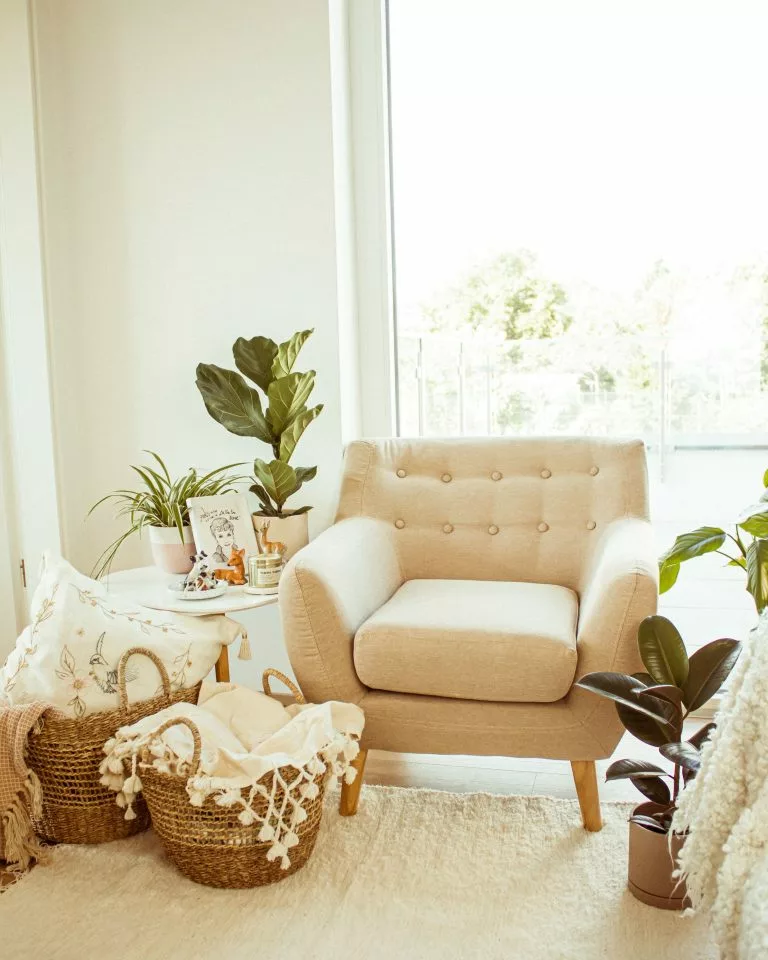 Beliani Sillón De Poliéster Beige Arena/madera Clara MOTALA - Imagen 4